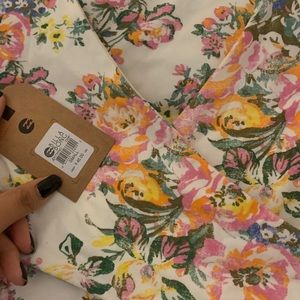 Brand new billabong floral dress